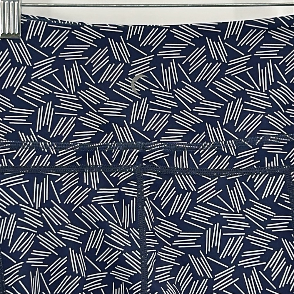 Zyia Active Navy Hay Stacks Pocket Light n Tight Hi-Rise 7/8 Legging Size 4 - Picture 6 of 7
